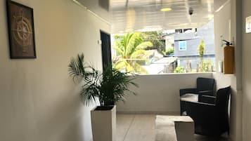 40 吋智能電視連有線電視頻道、Netflix、收費電影