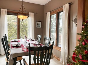 Dining - GEORGIAN BAY RETREAT-Stone Fireplace-Hot Tub- Dock- No Cleaning Fee! (Wiarton)