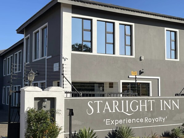 Front of property - evening/night - Starlight Inn (Kasane)