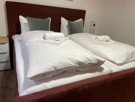 2 bedrooms, iron/ironing board, free WiFi, bed sheets. Appartio-60m2-6 Pers-netflix