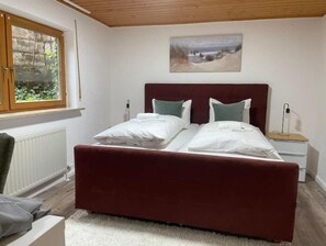 2 bedrooms, iron/ironing board, free WiFi, bed sheets - Appartio-60m2-6 Pers-netflix (Hofheim in Unterfranken)