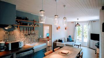 Micro-ondes, four, plaque de cuisson, lave-vaisselle