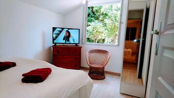 2 chambres, fer et planche Ă repasser, Wi-Fi, draps fournis