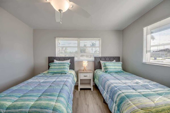 4 bedrooms, iron/ironing board, free WiFi, bed sheets