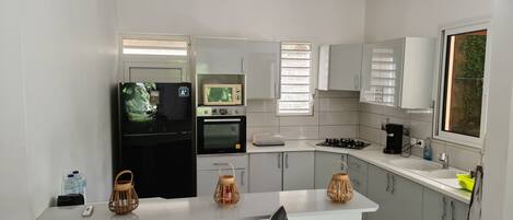 Fridge, microwave, oven, dishwasher