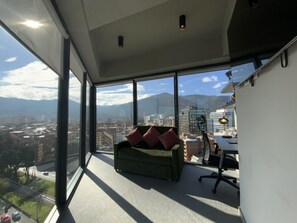 Interior - Bright luxurious flat with stunning view workspace (Bogotá)