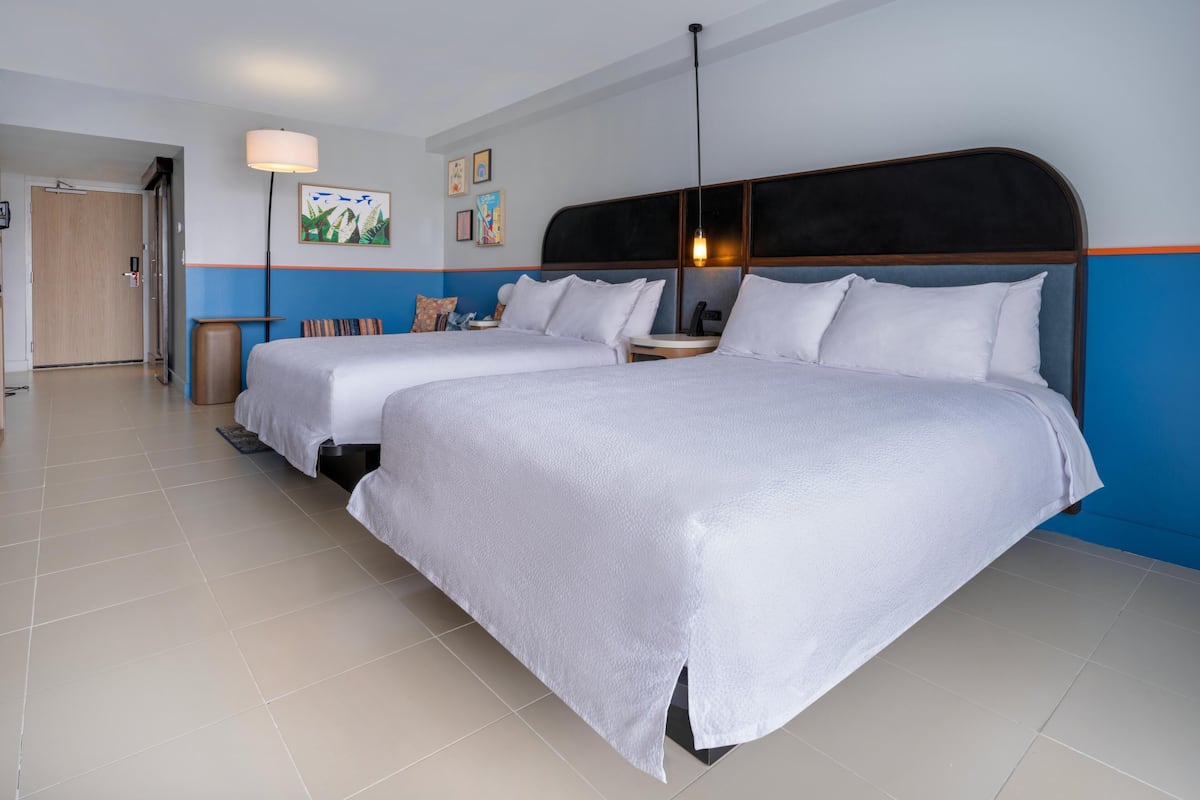 Room, 2 Queen Beds, Bay View