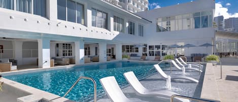 Outdoor pool, pool umbrellas, sun loungers