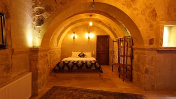 Superior Double Room | 1 bedroom, premium bedding, Select Comfort beds, minibar