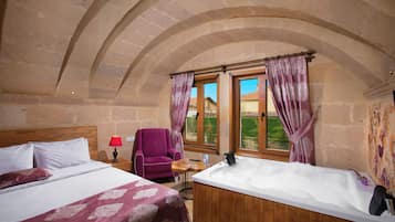Jetted bathtub