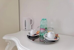 Coffee and/or coffee maker - Deluxe Room (Trionfale)