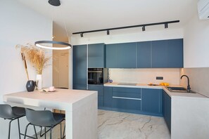 Fridge, microwave, oven, stovetop