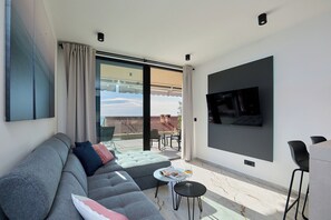 Unclassified image, 5 of 34, button