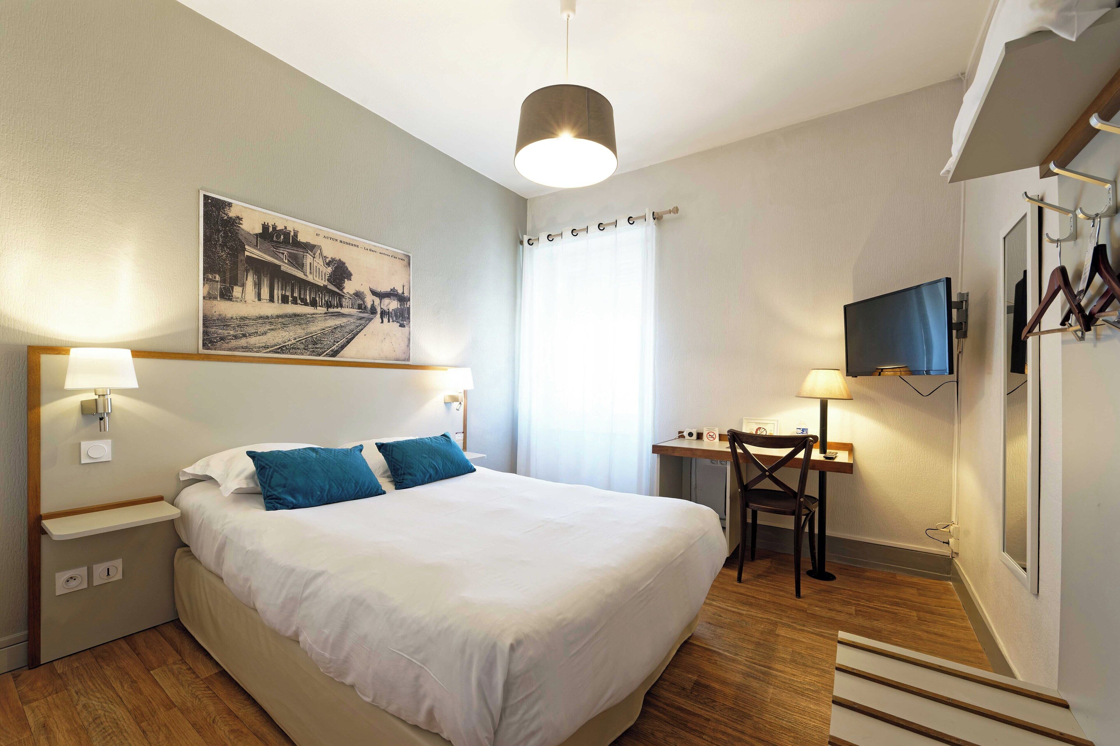 Standard Double Room | Individually decorated, individually furnished, desk, laptop workspace