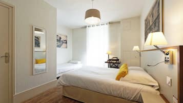 Comfort Triple Room | 1 bedroom, individually decorated, individually furnished, desk