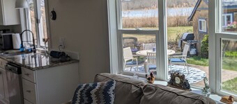 Modern Cabin on Narrow River; Fully Renovated