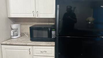 Microwave, dishwasher