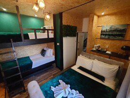 Perhehuone | Ylelliset vuodevaatteet, yksilöllisesti sisustettu