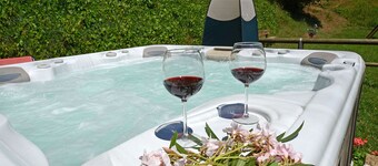 Foresteria 3:  Relax in a huge park, heated pool/ Jacuzzi, playground, fitness..