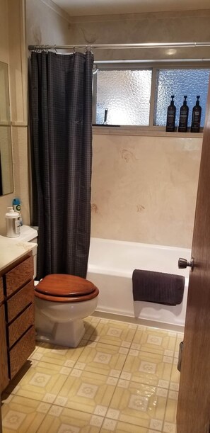 Bathroom - Mountain Life On Deck: Old School & Dog Friendly (Arnold)