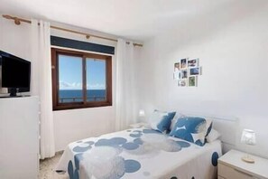 2 sovrum, strykjärn/strykbräda, resesäng och wi-fi