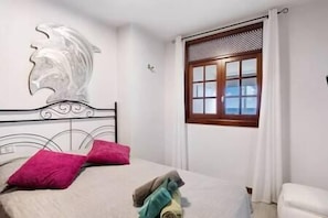1 quarto, ferros/tábuas de passar roupa, berço de viagem, Wi-Fi