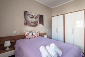 3 bedrooms, iron/ironing board, travel cot, WiFi