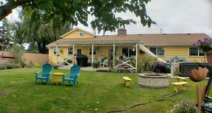 PRIVATE and PEACEFUL living unit, with a view of Mt. Rainier. Close to downtown.