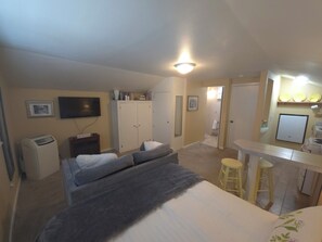 1 bedroom, iron/ironing board, free WiFi, bed sheets