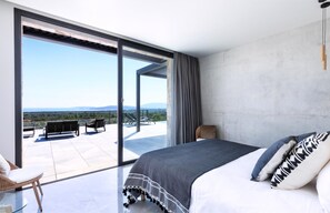 6 habitaciones, tabla de planchar con plancha y ropa de cama 