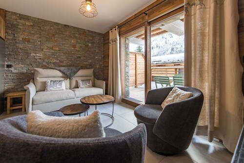 Top of the range flat in the heart of the village - sleeps 6