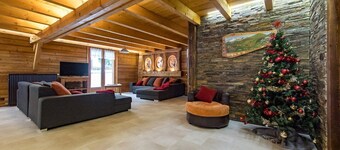 15 person mountain chalet - close to the village centre