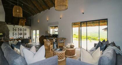 Barefoot Addo Lodge - Luxury Villa
