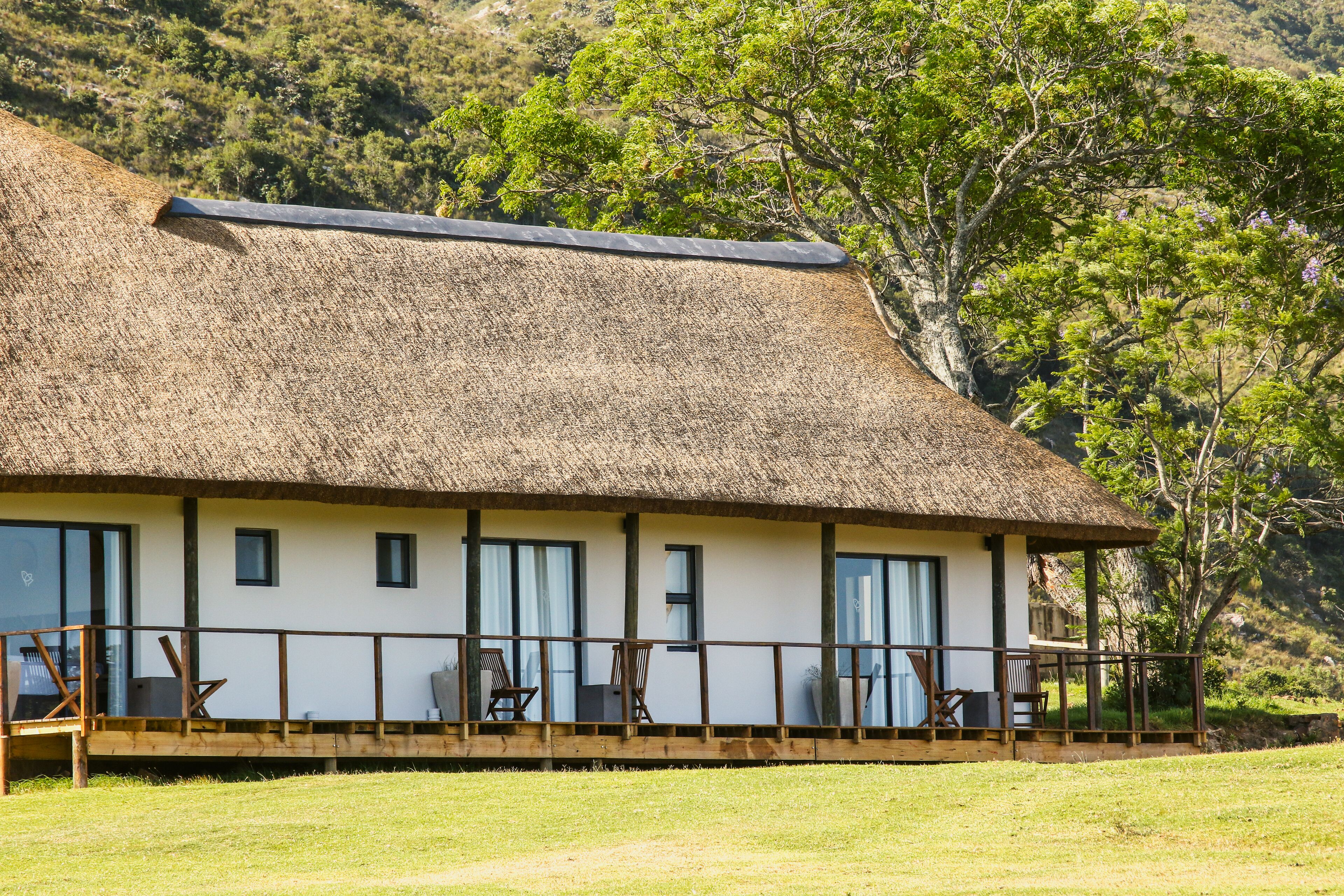 Vista frontal de la propiedad