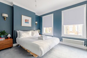 2 bedrooms, Internet, bed sheets - Beautifully Designed 2BD House - by Queen's Park! (London)