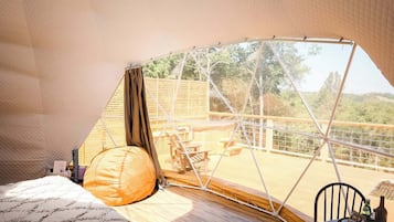 1 多间卧室、床单