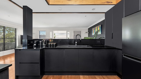 Fridge, microwave, oven, stovetop