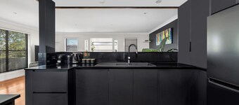 Pacific Blue, Gerringong