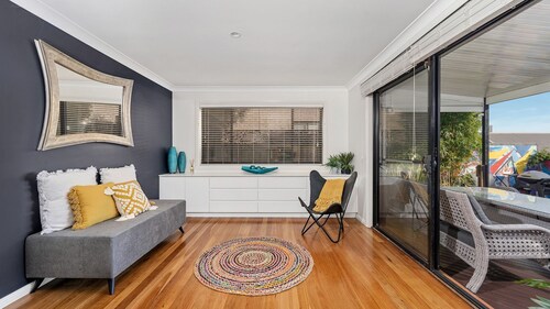 Pacific Blue, Gerringong