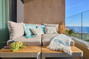Apartment (1 Bedroom) | Balcony