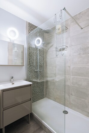 Dusche, Haartrockner