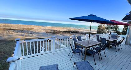 New Listing. Family-friendly home, private sandy beach on Lake Michigan!