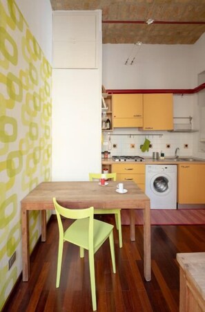 Dining - In the Heart of Testaccio (Roma)