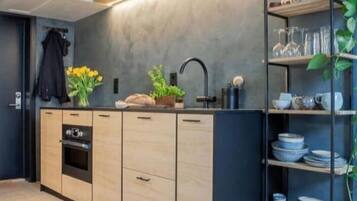 Réfrigérateur, four, plaque de cuisson