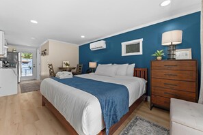 1 bedroom, iron/ironing board, WiFi, bed sheets - The Lily ★ 1 Gig Wi-Fi ★ Minutes to Everything! (Mount Dora)