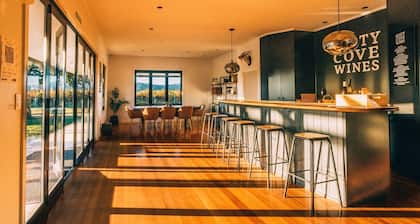 The Cellar Door - Blenheim Holiday Home