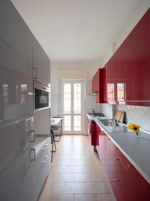 Private kitchen - In the heart of Monteverde (Roma)