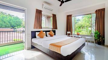 Deluxe Apartment | 4 bedrooms, Egyptian cotton sheets, premium bedding, memory foam beds