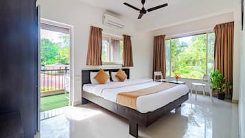 Deluxe Apartment | 4 bedrooms, Egyptian cotton sheets, premium bedding, memory-foam beds