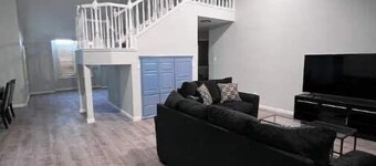 Entire 3 BR & 2 BA house for business and family